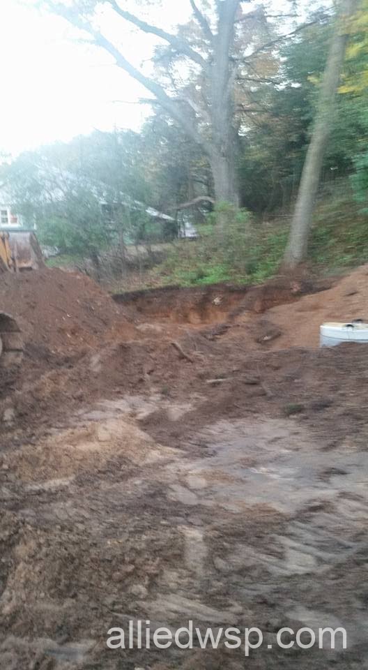digging septic drain field